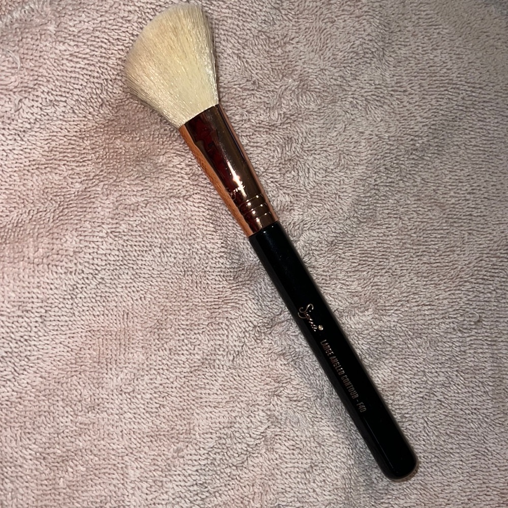 Sigma large angled contour brush